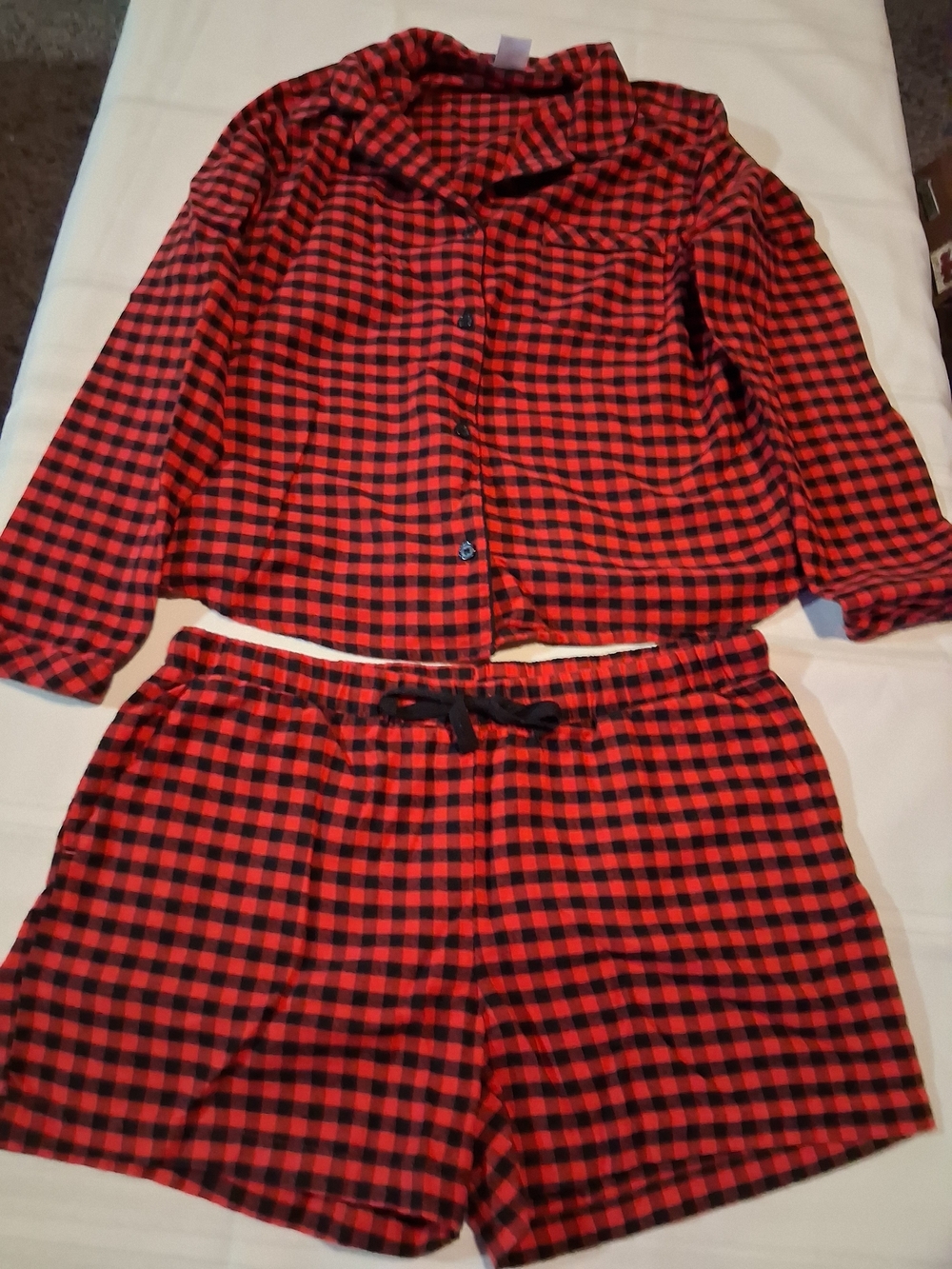 Red and Black Buffalo Plaid Pajama Set - Button-Front Top and Shorts Sz Lg